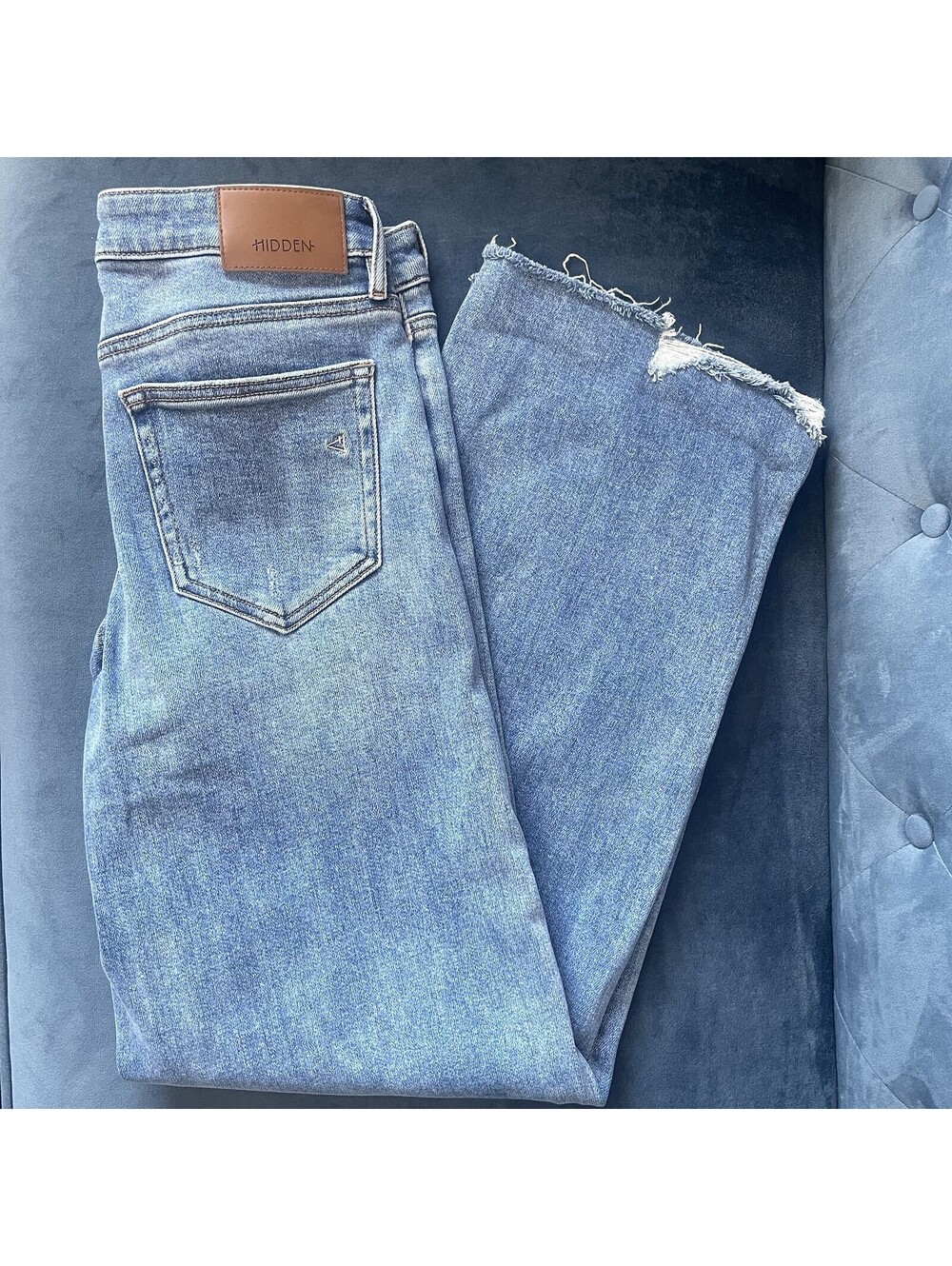 Hidden Denim Super Wide Leg Jeans 27 Blue Light Wash Raw Hem Distressed BK9494D